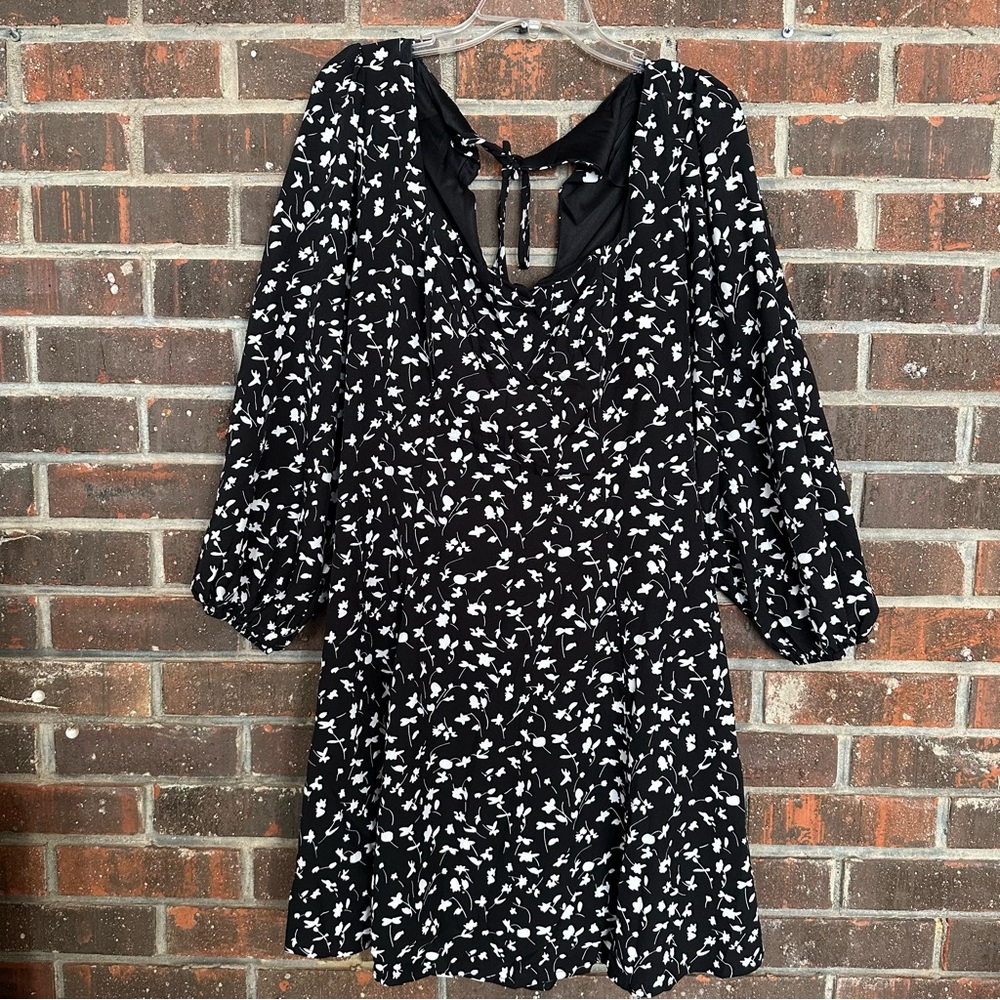 Plus Size Missguided Black & White Floral Mini Dress